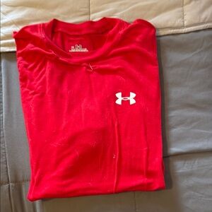 Under Armour Red Short Sleeve Tee
